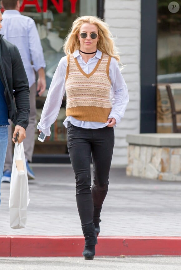 Exclusif - Britney Spears fait du shopping à Los Angeles le 25 mai 2016