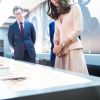 La duchesse Catherine de Cambridge découvrant à la National Portrait Gallery à Londres le 4 mai 2016 l'expo Vogue 100: A Century of Style, dont deux photos d'elle-même. En janvier 2017, la Royal Photographic Society a annoncé que Kate était faite membre honoraire à vie de l'organisation.