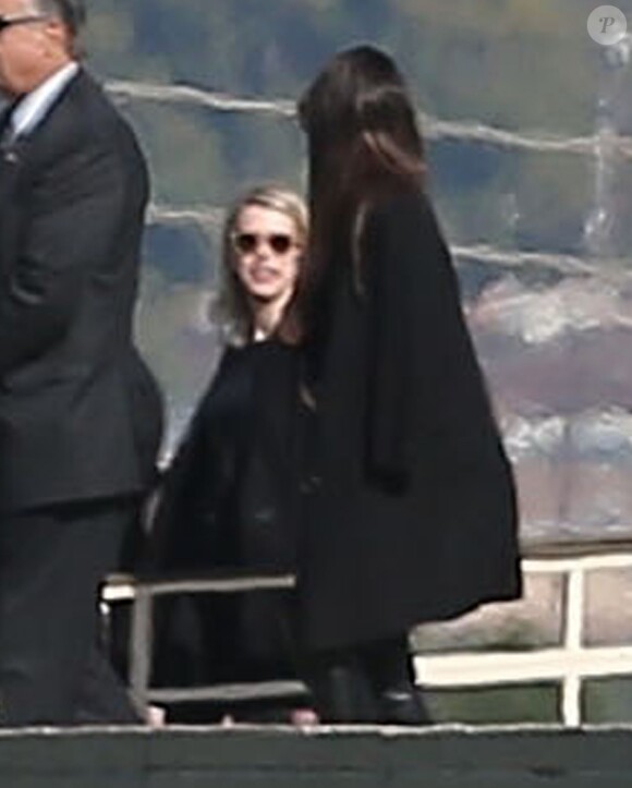 Emma Roberts et Lea Michele - Funérailles de Carrie Fisher et de sa mère Debbie Reynolds au cimetière Forest Lawn d'Hollywood Hills à Los Angeles, Californie, Etats-Unis, le 6 janvier 2017.