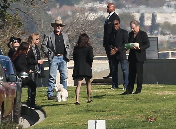 Todd Fisher - Funérailles de Carrie Fisher et de sa mère Debbie Reynolds au cimetière Forest Lawn d'Hollywood Hills à Los Angeles, Californie, Etats-Unis, le 6 janvier 2017.