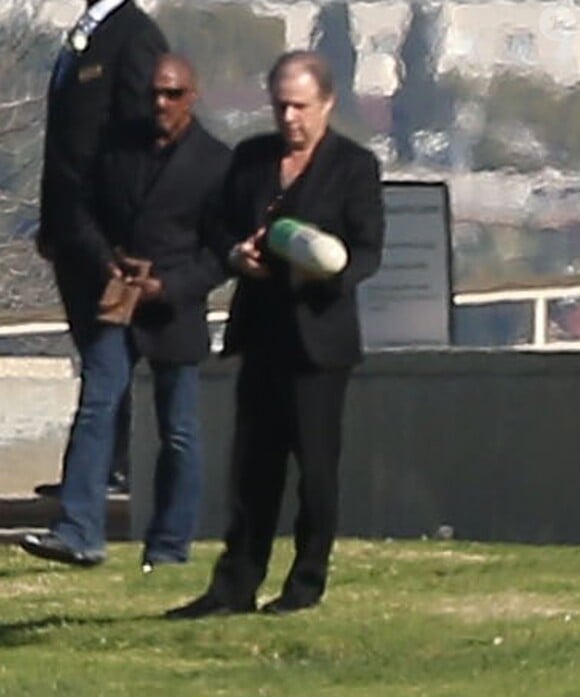 Todd Fisher - Funérailles de Carrie Fisher et de sa mère Debbie Reynolds au cimetière Forest Lawn d'Hollywood Hills à Los Angeles, Californie, Etats-Unis, le 6 janvier 2017.