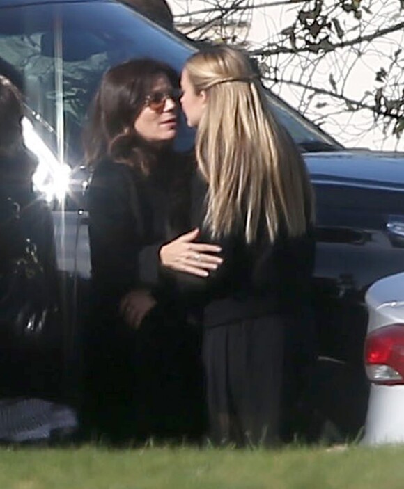Billie Lourd - Funérailles de Carrie Fisher et de sa mère Debbie Reynolds au cimetière Forest Lawn d'Hollywood Hills à Los Angeles, Californie, Etats-Unis, le 6 janvier 2017.