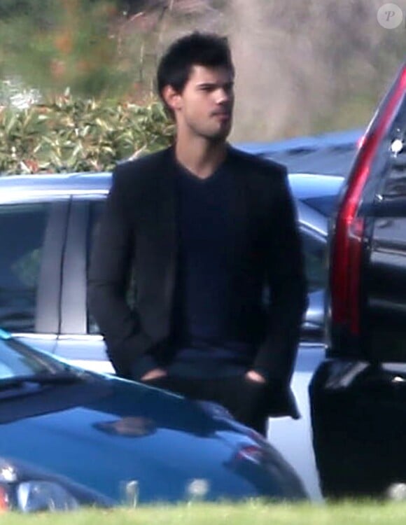 Taylor Lautner - Funérailles de Carrie Fisher et de sa mère Debbie Reynolds au cimetière Forest Lawn d'Hollywood Hills à Los Angeles, Californie, Etats-Unis, le 6 janvier 2017.