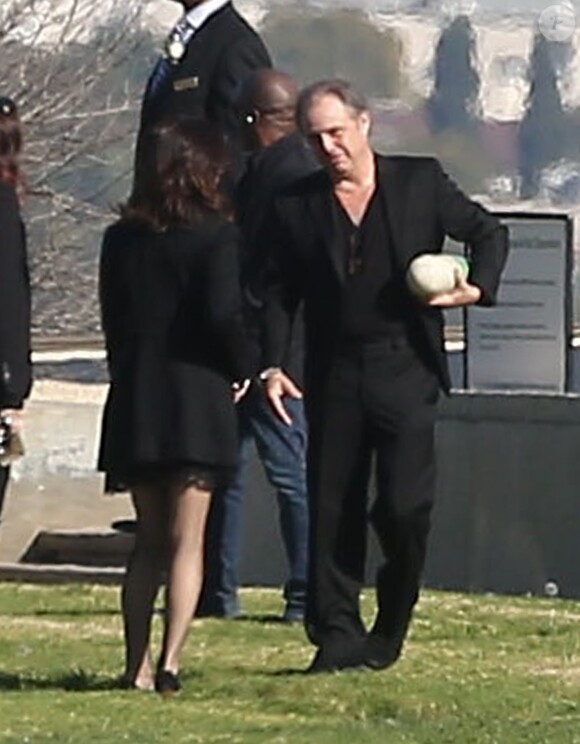 Todd Fisher - Funérailles de Carrie Fisher et de sa mère Debbie Reynolds au cimetière Forest Lawn d'Hollywood Hills à Los Angeles, Californie, Etats-Unis, le 6 janvier 2017.