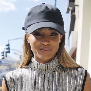 Ciara arrive au défilé de mode "Serena Williams" lors de la fashion week de New York City, New York, Etats-Unis, le 12 septembre 2016. © Agence/Bestimage  Ciara attends the fashion show of Serena Williams during the fashion week in New York, NY on September 12, 2016.12/09/2016 - New York