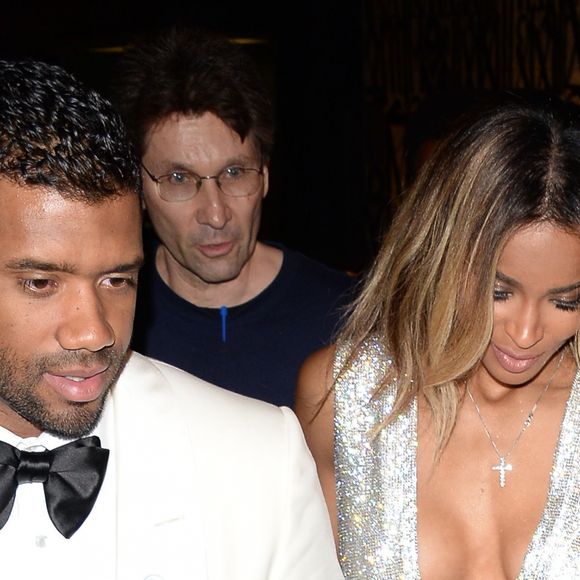 Ciara et son mari Russell Wilson vont diner au restaurant "Craig" à Los Angeles, le 13 juillet 2016.  Ciara and her husband Russell Wilson arrive at Craig's Restaurant in Los Angeles. July 13th, 2016.13/07/2016 - Los Angeles