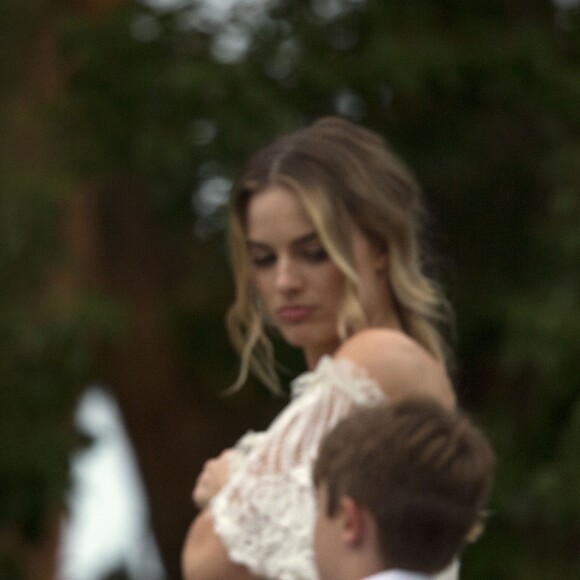 Margot Robbie avec son neveu - Margot Robbie s'est mariée avec Tom Ackerley à Byron Bay en Australie le 19 décembre 2016.