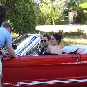 Kendall Jenner et Derek Blasberg tournent un reportage pour CNN Style. Los Angeles, le 10 novembre 2016.