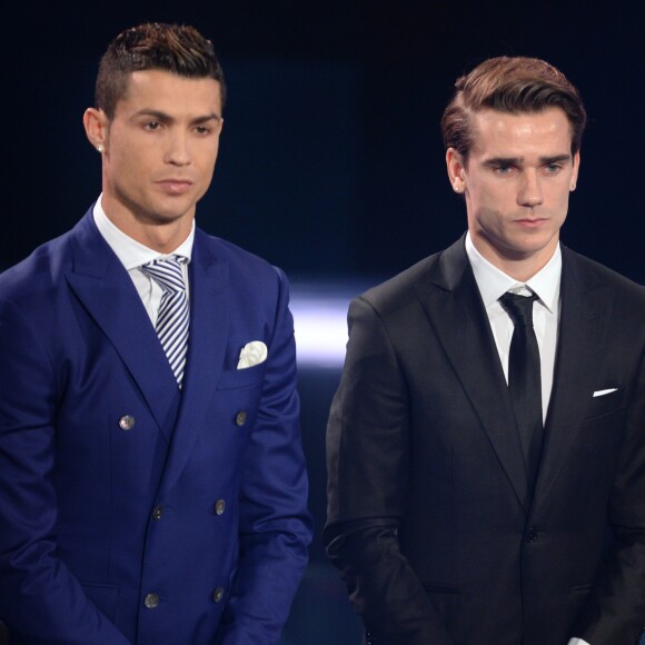 Cristiano Ronaldo et Antoine Griezmann lors des FIFA Football Awards à Zurich le 9 janvier 2017.