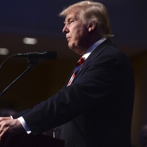 Le candidat aux primaires pour les élections présidentielles Donald Trump lors d'une réception au parti des Conservateurs à New York. Le 7 septembre 2016