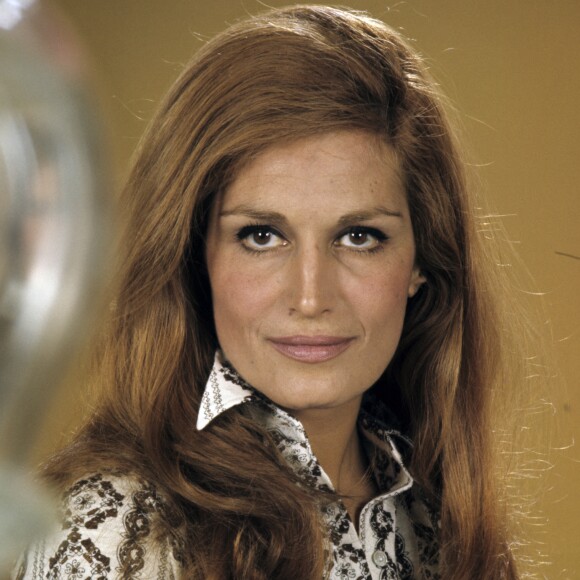 Archives - En France, à Paris, portrait studio de Dalida le 17 avril 1970.