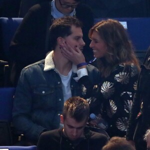 Laury Thilleman et son compagnon Juan Arbelaez très amoureux lors du match d'ouverture du Mondial de handball 2017, France-Brésil (31-16), à l'AccorHotels Arena à Paris le 11 janvier 2017. © Cyril Moreau/Bestimage