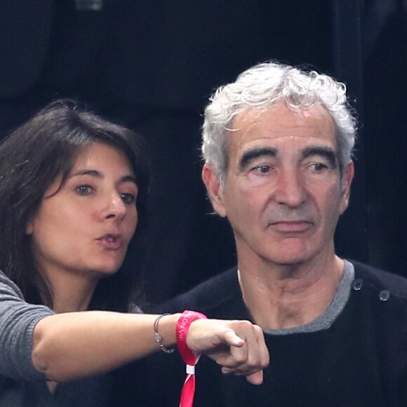 Estelle Denis et Raymond Domenech lors du match d'ouverture du Mondial de handball 2017, France-Brésil (31-16), à l'AccorHotels Arena à Paris le 11 janvier 2017. © Cyril Moreau/Bestimage