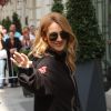 Céline Dion quitte son hôtel le Royal Monceau et et se rend à l'AccorHotels Arena pour y donner un concert à Paris le 8 juillet 2016. L