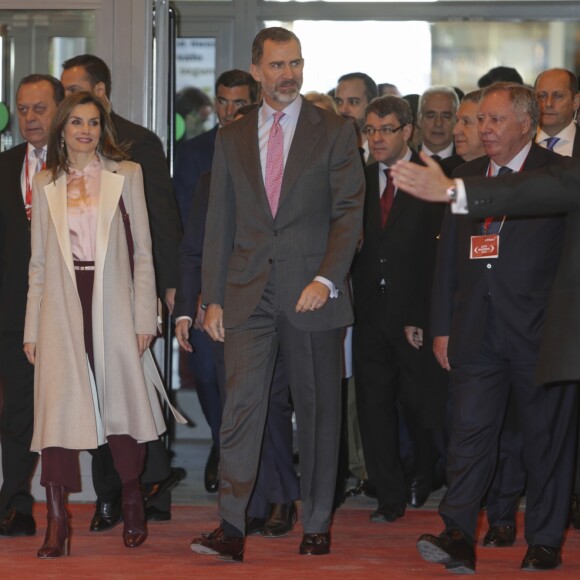 Le roi Felipe VI et la reine Letizia d'Espagne ont inauguré le 18 janvier 2017 au Parc des expositions Juan Carlos Ier la 37e édition de la FITUR, le Salon international du tourisme de Madrid.