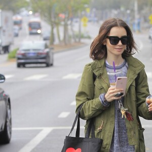 Exclusif - Lily Collins à la sortie de son cours de gym à West Hollywood, le 14 décembre 2016
