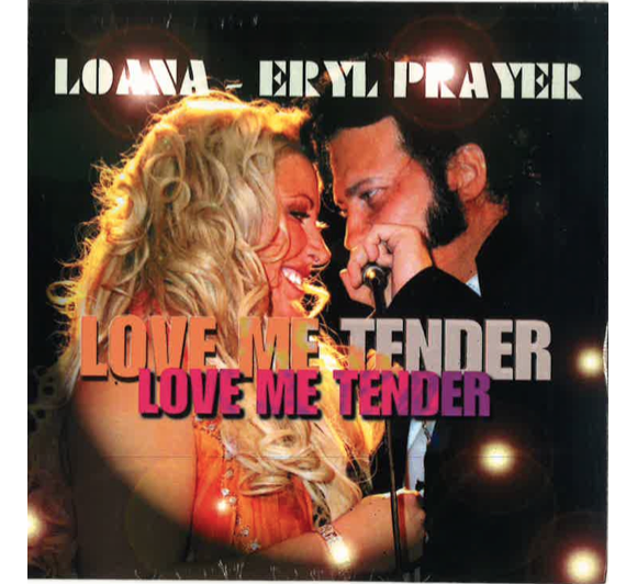 Loana et Eryl Prayer, en studio en 2014. Leur duo sur "Love Me Tender" sortira le 14 février 2017.