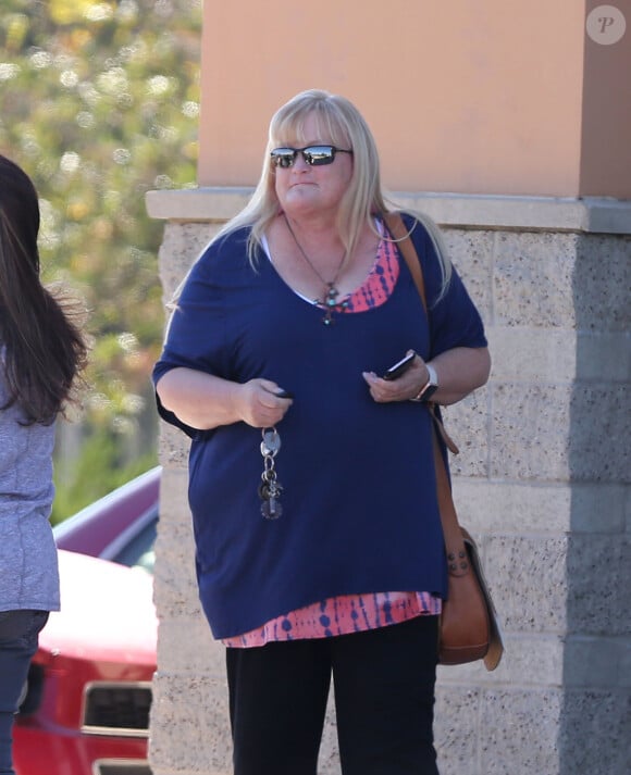 Exclusif - Debbie Rowe, (l'ex-nurse de Michael Jackson et mère de Paris et Prince Jackson) sort de chez "J Salon Studios & Spa" à Los Angeles, le 15 septembre 2016. © CPA/Bestimage