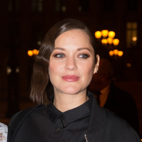 Marion Cotillard enceinte - Arrivées à la soirée des Révélations César 2017 dans les Salons Chaumet à Paris le 16 janvier 2017. Ce sont trente-quatre jeunes talents, qui ont été sélectionnés par le Comité Révélations de l'Académie des Arts et Techniques du Cinéma pour incarner la nouvelle garde du cinéma français et qui posent avec leur parrains et marraines, avant la cérémonie des César qui se tiendra le 24 février prochain.  Arrivals - Revelations Cesars 2017 held at the Salon Chaumet in Paris, france on January 16, 2017.16/01/2017 - Paris