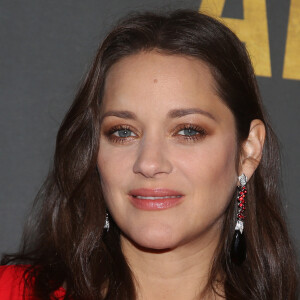 Marion Cotillard enceinte - Avant-première du film "Alliés" au cinéma UGC Normandie à Paris, le 20 novembre 2016. © Denis Guignebourg/Bestimage  Allied movie premiere at the UGC Normandie cinema in Paris, France, on November 20th 2016.20/11/2016 - Paris