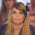 La jolie Capucine Anav face à Matthieu Delormeau dans "Il en pense quoi Matthieu ?" sur C8, le 27 janvier 2017.