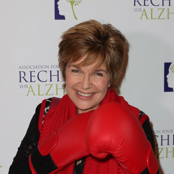 Véronique Jannot lors du photocall du 12ème Gala de l'Association pour la Recherche sur Alzheimer à la salle Pleyel, à Paris, le 30 janvier 2017.