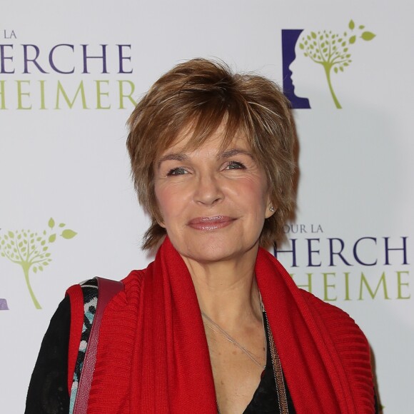 Véronique Jannot lors du photocall du 12ème Gala de l'Association pour la Recherche sur Alzheimer à la salle Pleyel, à Paris, le 30 janvier 2017.