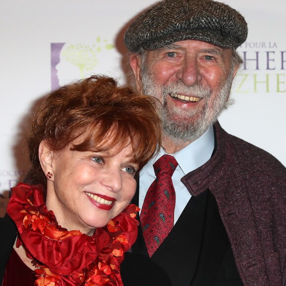 Jean-Pierre Marielle et sa femme Agathe Natanson lors du photocall du 12ème Gala de l'Association pour la Recherche sur Alzheimer à la salle Pleyel, à Paris, le 30 janvier 2017.