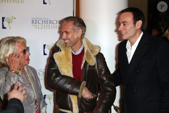 Véronique de Villèle, Paul Belmondo et Anthony Delon lors du photocall du 12ème Gala de l'Association pour la Recherche sur Alzheimer à la salle Pleyel, à Paris, le 30 janvier 2017.