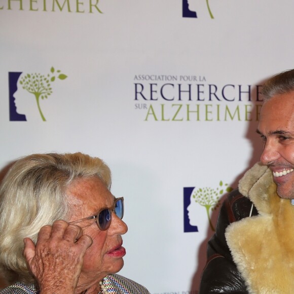 Véronique de Villèle, Paul Belmondo et Anthony Delon lors du photocall du 12ème Gala de l'Association pour la Recherche sur Alzheimer à la salle Pleyel, à Paris, le 30 janvier 2017.