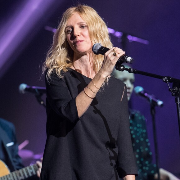 Sandrine Kiberlain lors du concert du 12ème Gala de l'Association pour la Recherche sur Alzheimer à la salle Pleyel, à Paris, le 30 janvier 2017.