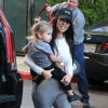 Kourtney Kardashian accompagne ses enfants, Mason, Penelope et Reign, à leurs cours d'art dans le quartier de Woodland Hills à Los Angeles, le 31 janvier 2017.