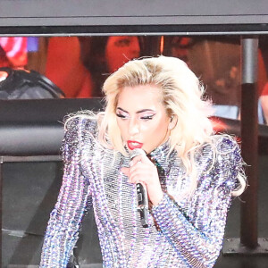 Lady Gaga en concert lors du Super Bowl au NRG Stadium à Houston, le 5 février 2017