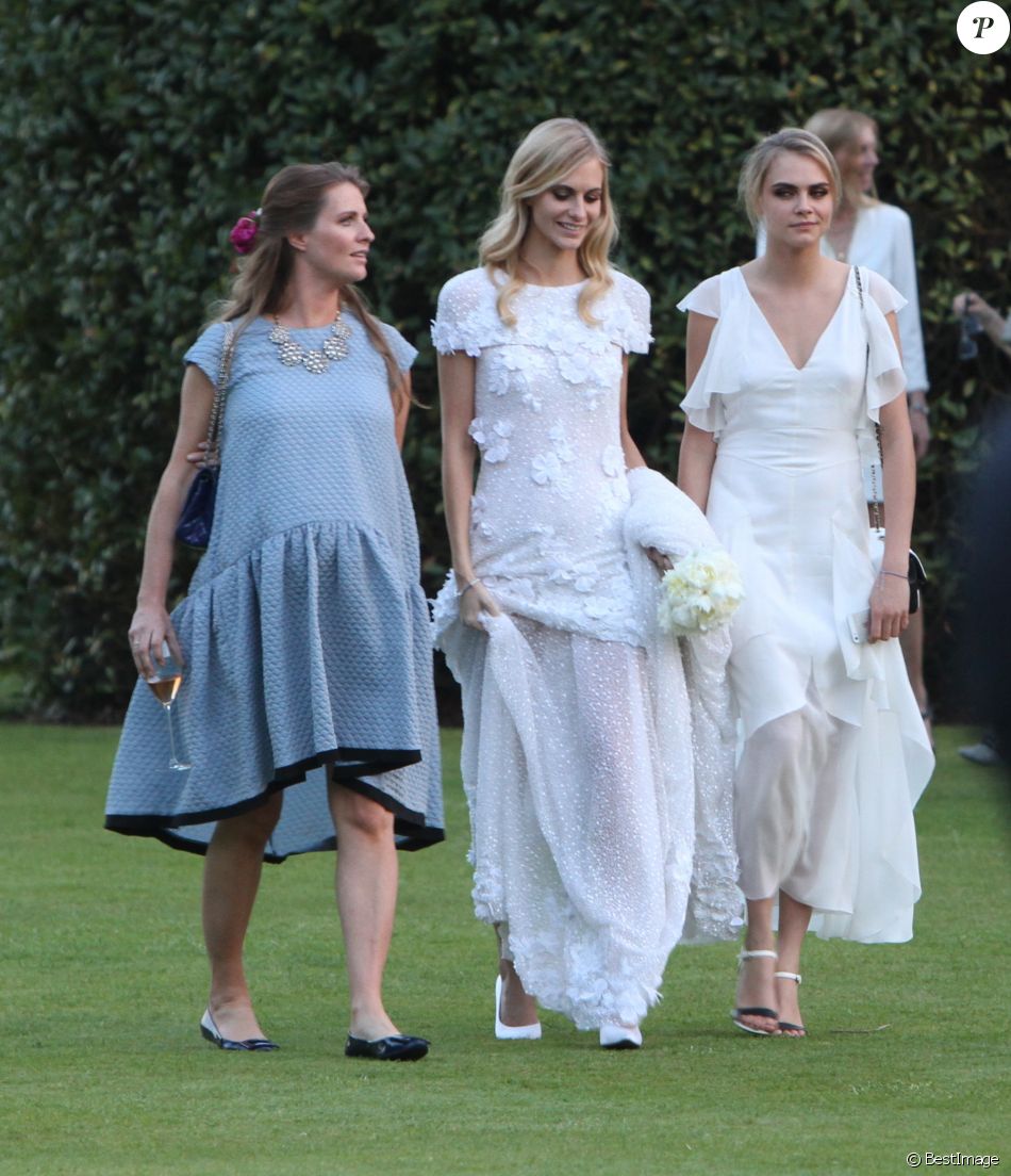 Chloe Delevingne (enceinte), Poppy Delevingne et Cara ...