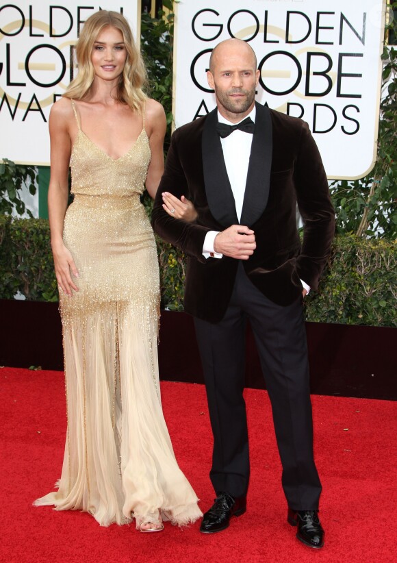 Jason Statham et sa fiancée Rosie Huntington-Whiteley - La 73e cérémonie annuelle des Golden Globe Awards à Beverly Hills, le 10 janvier 2016.