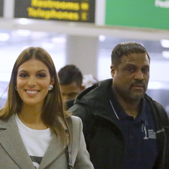 Exclusif - Miss Univers 2016 Iris Mittenaere arrive à l'aéroport JFK de New York City, New York, Etats-Unis, le 2 février 2017. 