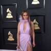 Jennifer Lopez, habillée d'une robe Ralph & Russo (collection Haute Couture printemps-été 2017) - 59e édition des Grammy Awards au Microsoft Theater à Los Angeles, le 12 février 2017.