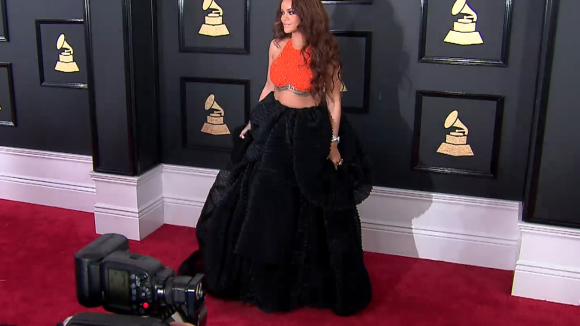 Grammy Awards 2017 : Rihanna alcoolisée ? La star prise en flagrant délit !