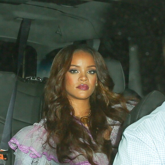 Rihanna arrive à l'after-party des Grammy Awards qu'elle a organisée au OAK Nightclub à West Hollywood, Los Angeles, le 12 février 2017.