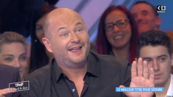 Cauet : Célibataire, il s'est inscrit sur Tinder et Happn !