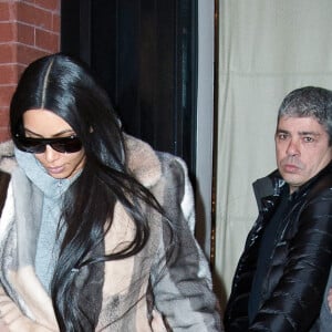 Kim Kardashian quitte l'hôtel Mercer lors de la fashion week de New York le 14 février 2017.