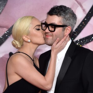 Lady Gaga et Brandon Maxwell aux British Fashion Awards 2016 au Royal Albert Hall à Londres, le 6 décembre 2016.