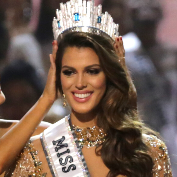 La Française Iris Mittenaere couronnée Miss Univers; choisie face à ses 85 concurrentes, la Française Iris Mittenaere a été élue lundi 30 janvier Miss Univers lors d'un concours télévisé organisé à Pasay, Philippines, le 30 janvier 2017. © Linus Guardian Escandor/Zuma Press/Bestimage