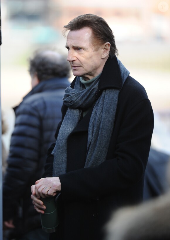 Liam Neeson sur le tournage de la suite de Love Actually pour le Comedy Relief and Red Nose Day à Londres le 16 février 2017.