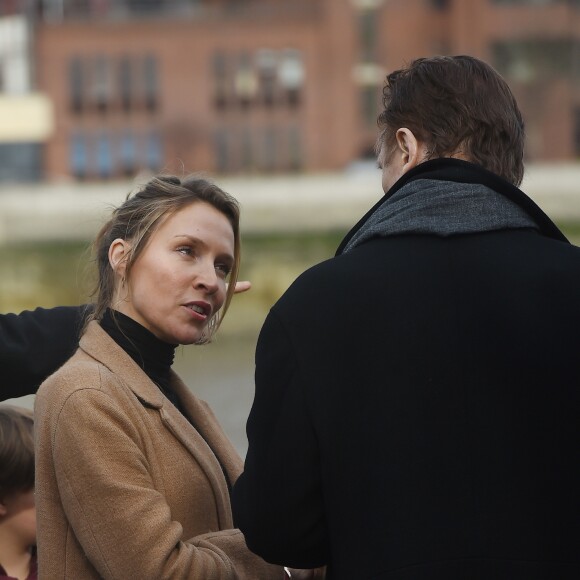 Liam Neeson sur le tournage de la suite de Love Actually pour le Comedy Relief and Red Nose Day à Londres le 16 février 2017.