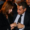 Carla Bruni-Sarkozy assiste au meeting de son mari Nicolas Sarkozy à Saint-Maur-des-Fossés le 14 novembre 2016.