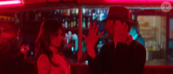 Monica Cruz apparaît dans le clip Cloud 9, nouveau titre de Jamiroquai.