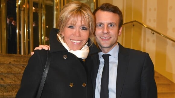 Emmanuel et Brigitte Macron face à François Hollande et Karine Le Marchand