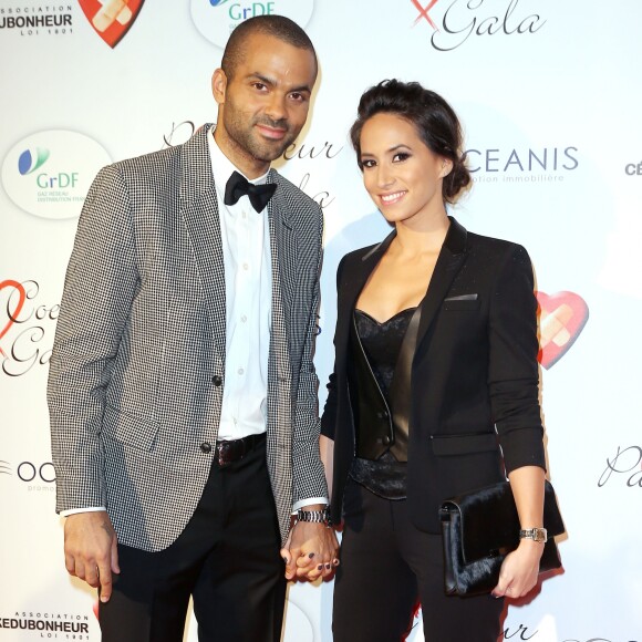 Tony Parker et sa femme Axelle Francine - Personnalités au gala "Par Coeur" pour les 10 ans de l'association "Cekedubonheur" au pavillon d'Armenonville à Paris. Le 24 septembre 2015.