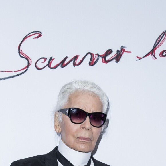Semi-exclusif - Karl Lagerfeld au Dîner "Sauver la vie" pour la fondation Descartes au Pavillon Ledoyen à Paris le 30 novembre 2016. © Olivier Borde/Bestimage